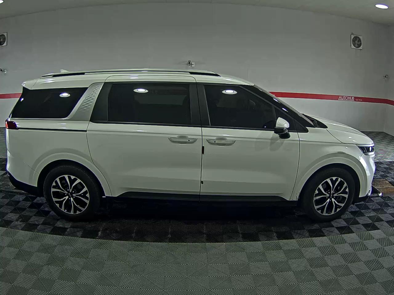 KIA NEW CARNIVAL (KA4) 9-SEATER DIESEL PRESTIGE - фото 2