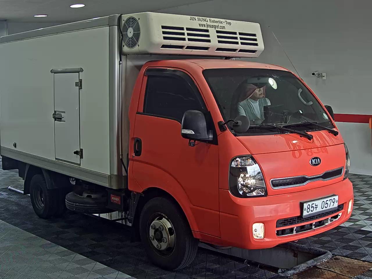KIA BONGO III CARGO 1.2 TON STANDARD CAB EXTRA LONG WHEELBASE - фото 1