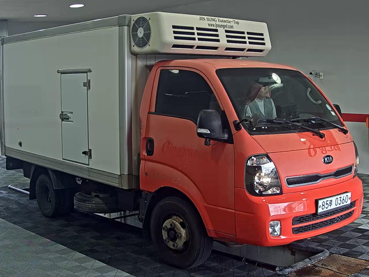 KIA BONGO III CARGO 1.2 TON STANDARD CAB EXTRA LONG WHEELBASE - фото 1