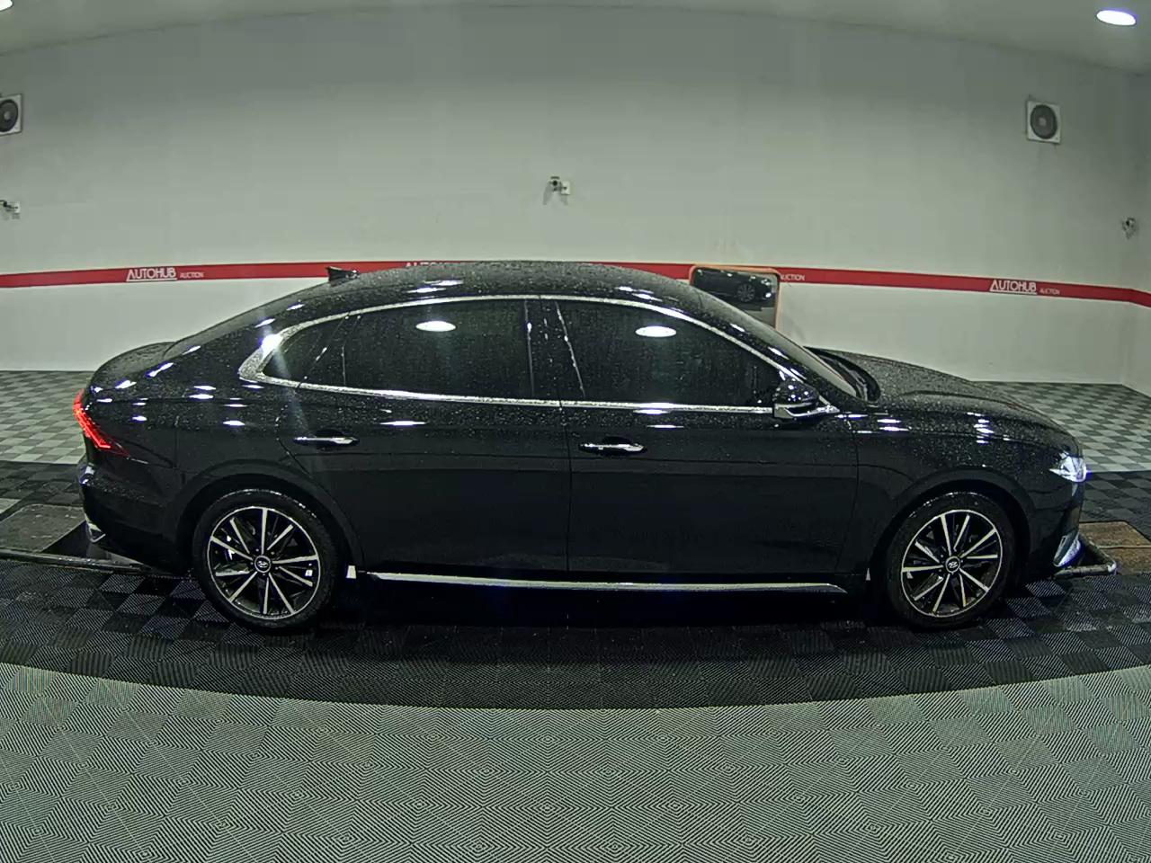HYUNDAI THE NEW GRANDEUR IG GASOLINE 2.5 LE BLANC - фото 2