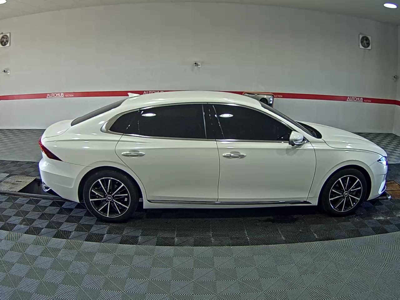 HYUNDAI THE NEW GRANDEUR IG GASOLINE 2.5 LE BLANC - фото 2