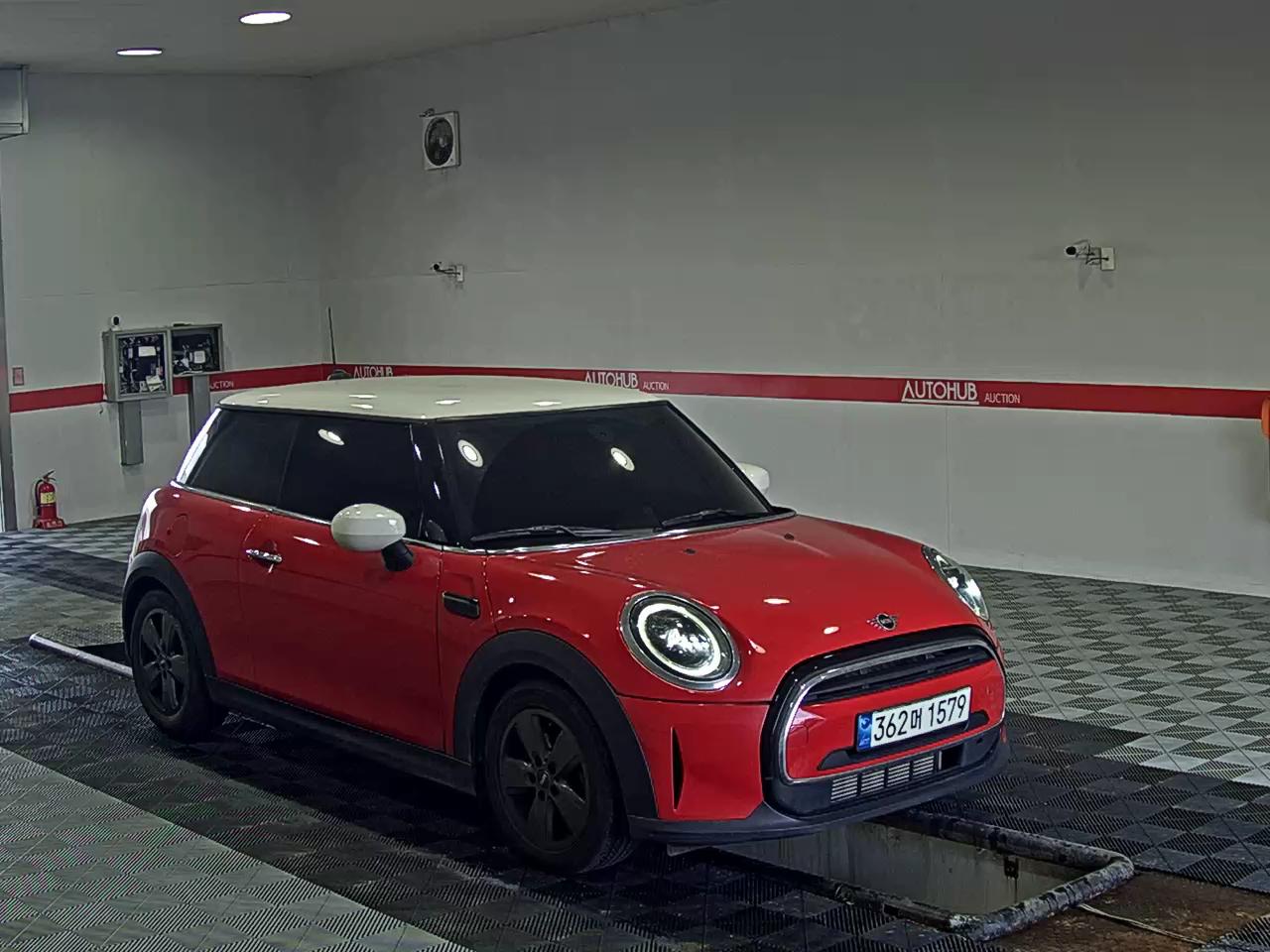MINI COOPER (3RD GEN) 1.5 - фото 1
