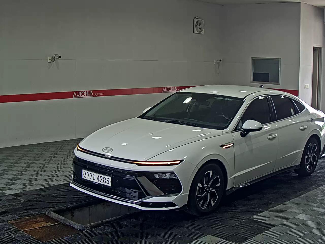 HYUNDAI SONATA THE EDGE GASOLINE 2.0 PREMIUM - фото 0