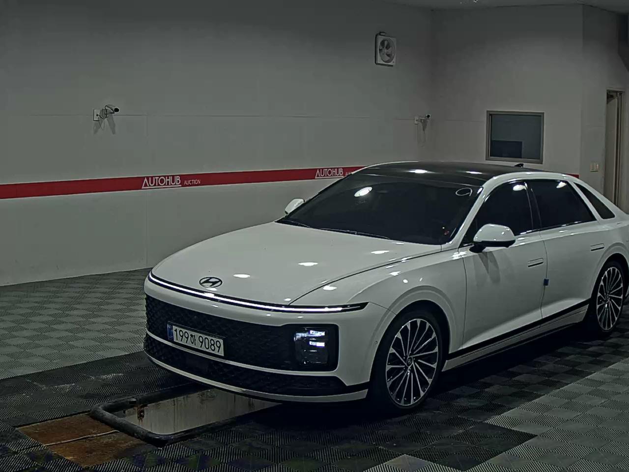 HYUNDAI THE ALL NEW GRANDEUR GASOLINE 2.5 CALLIGRAPHY BLACK EXTERIOR - фото 0