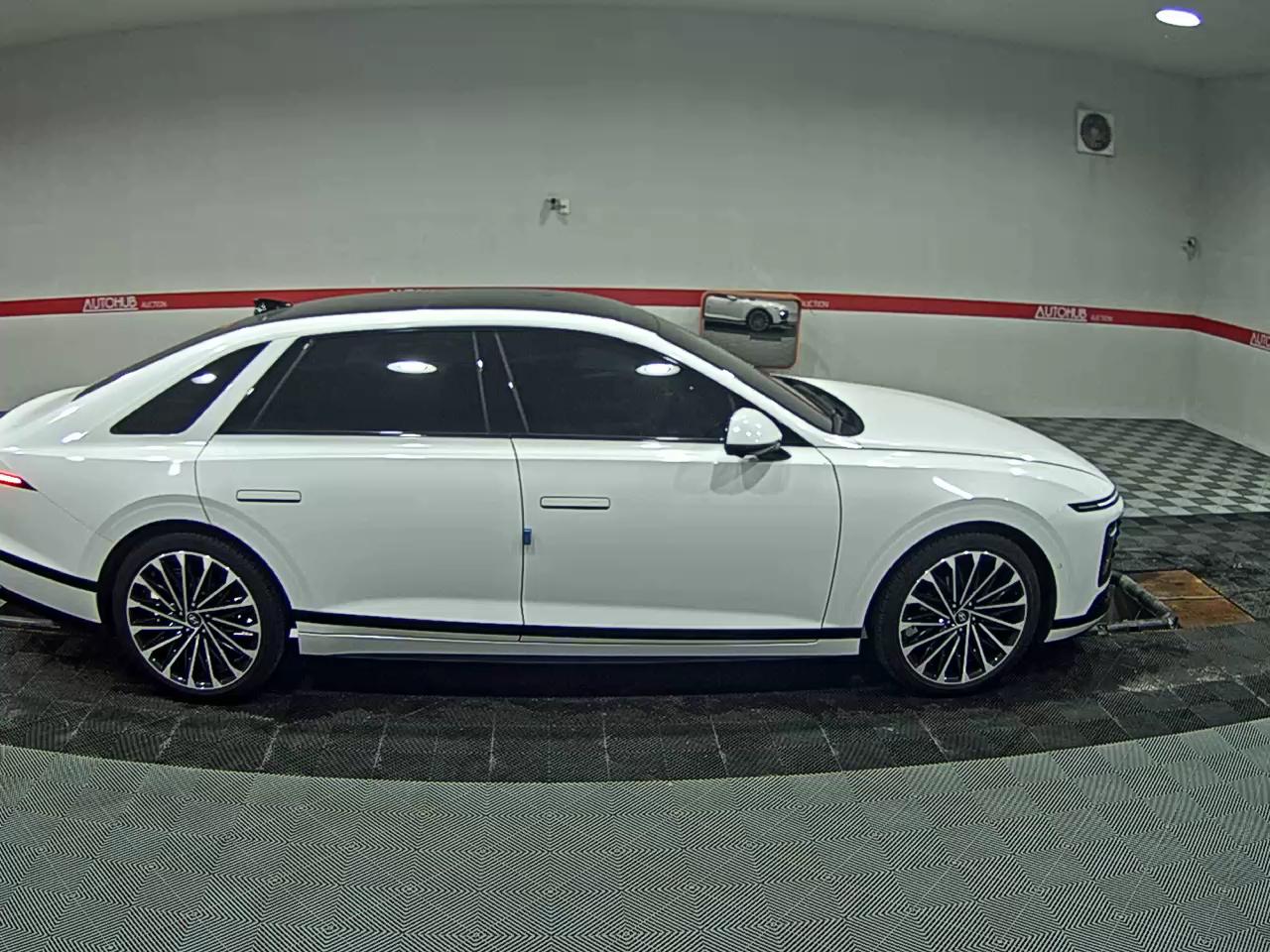 HYUNDAI THE ALL NEW GRANDEUR GASOLINE 2.5 CALLIGRAPHY BLACK EXTERIOR - фото 2