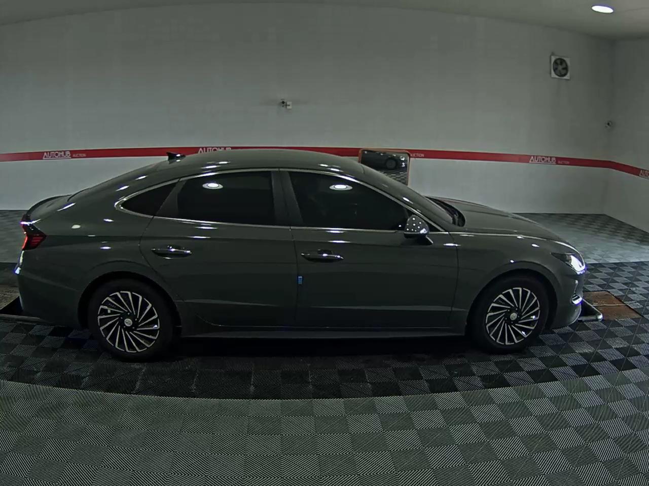HYUNDAI SONATA (DN8) HYBRID 2.0 HEV PREMIUM PLUS - фото 2