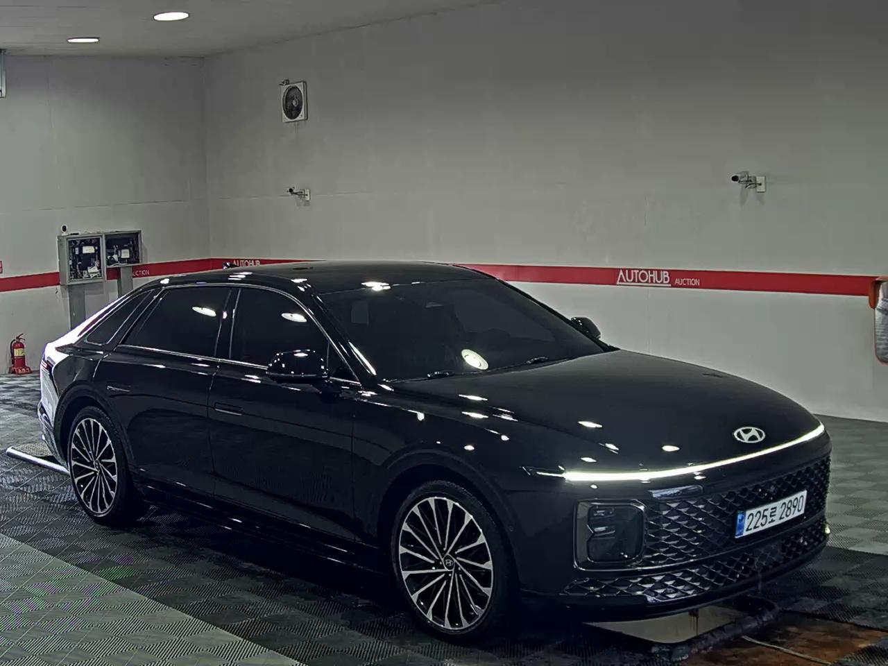 HYUNDAI THE ALL NEW GRANDEUR HYBRID 1.6 HYBRID CALLIGRAPHY - фото 1