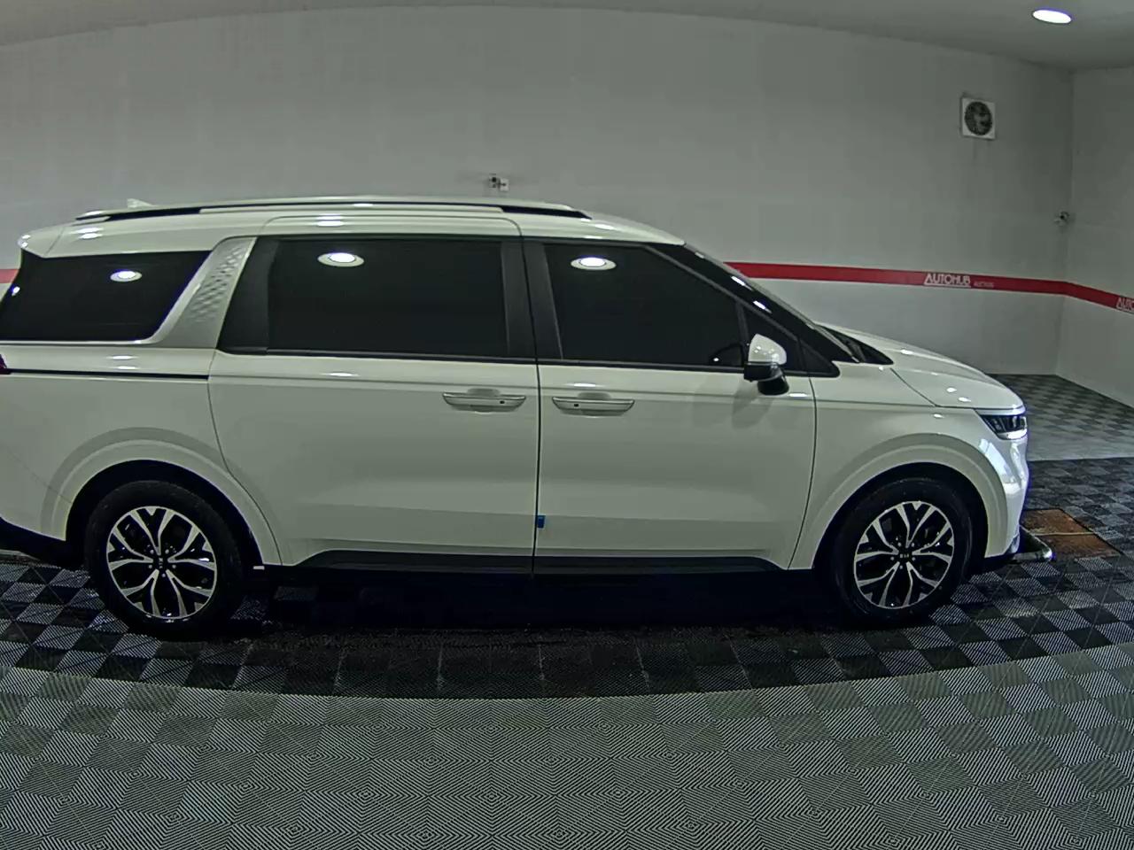 KIA NEW CARNIVAL (KA4) 9-SEATER DIESEL PRESTIGE - фото 2