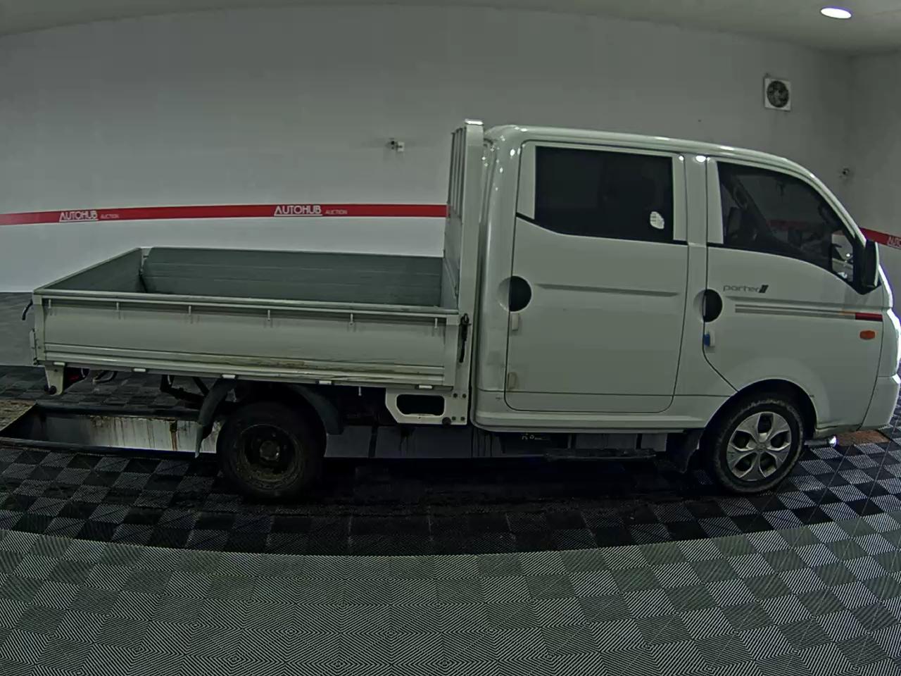 HYUNDAI PORTER II VGT DOUBLE CAB EXTRA LONG WHEELBASE STYLE - фото 2