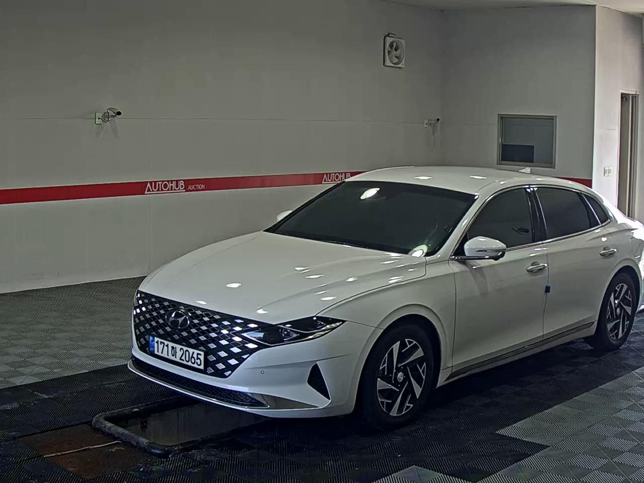 HYUNDAI THE NEW GRANDEUR IG HYBRID 2.4 HEV LE BLANC - фото 0