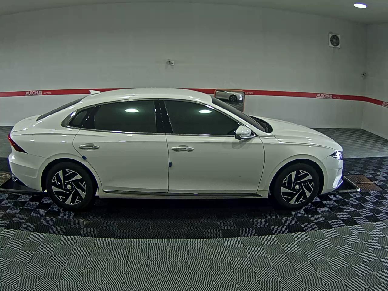 HYUNDAI THE NEW GRANDEUR IG HYBRID 2.4 HEV LE BLANC - фото 2
