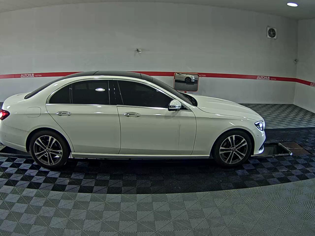 MERCEDES-BENZ E-CLASS (5TH GEN) E250 AVANTGARDE - фото 2