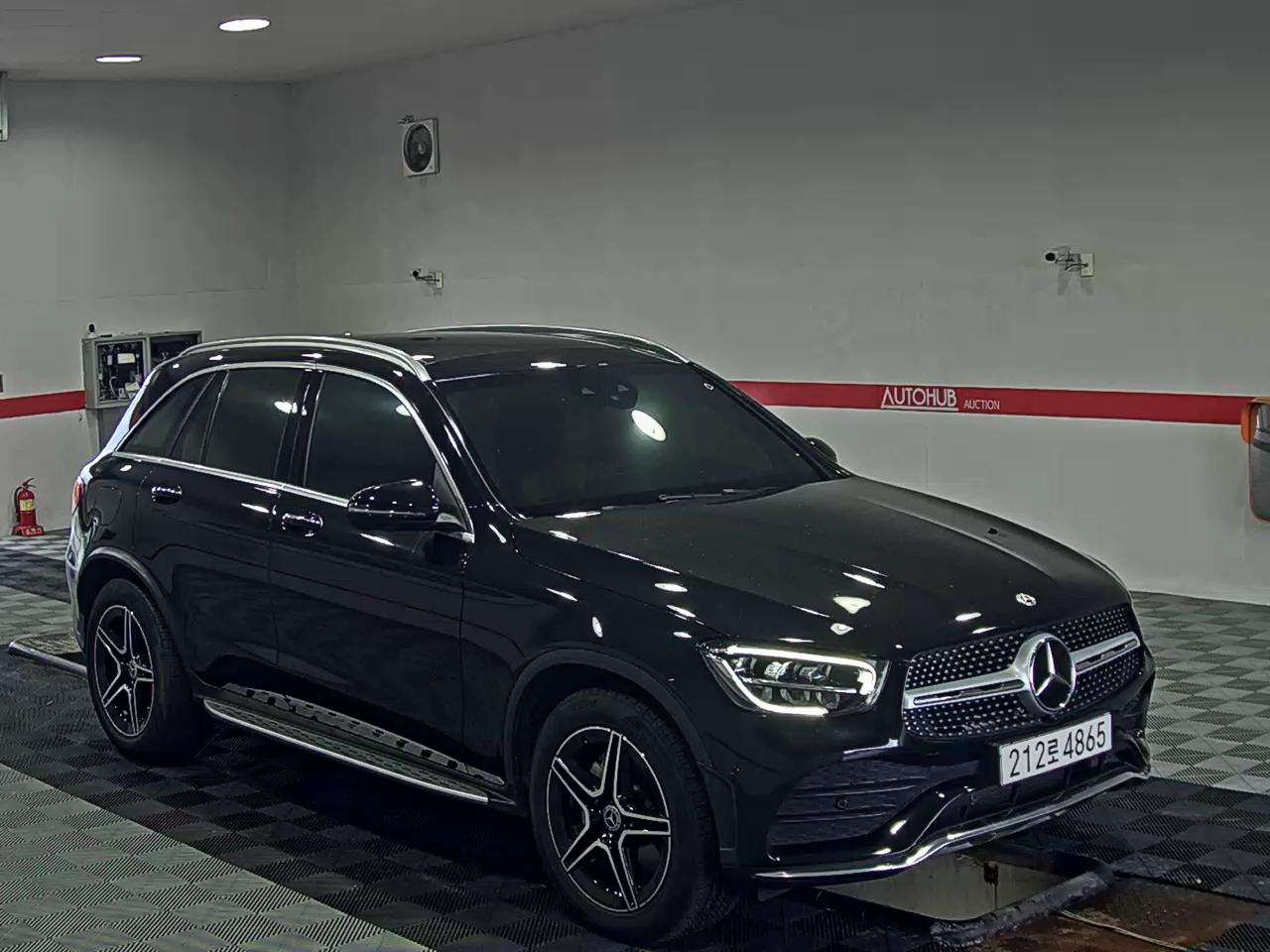 MERCEDES-BENZ GLC-CLASS GLC 300 4MATIC - фото 1