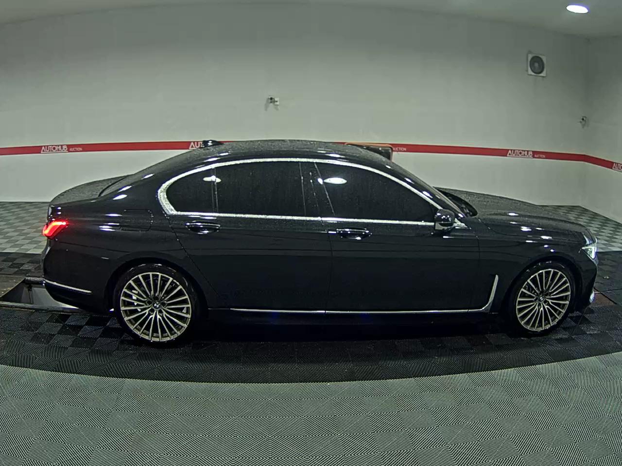 BMW 7 SERIES (6TH GEN) 730d xDRIVE DESIGN PURE EXCELLENCE - фото 2
