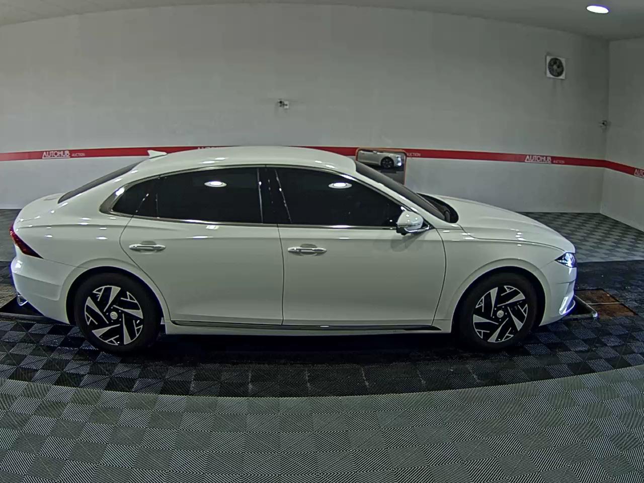 HYUNDAI THE NEW GRANDEUR IG HYBRID 2.4 HEV LE BLANC - фото 2