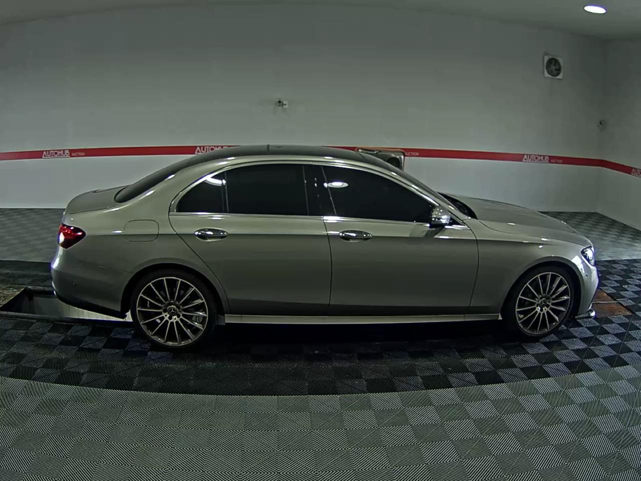 MERCEDES-BENZ E-CLASS (5TH GEN) E350 4MATIC AMG LINE - фото 2