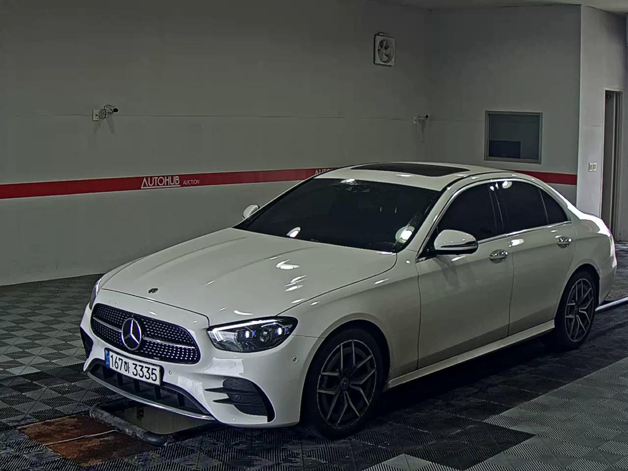 MERCEDES-BENZ E-CLASS (5TH GEN) E220d 4MATIC AMG LINE