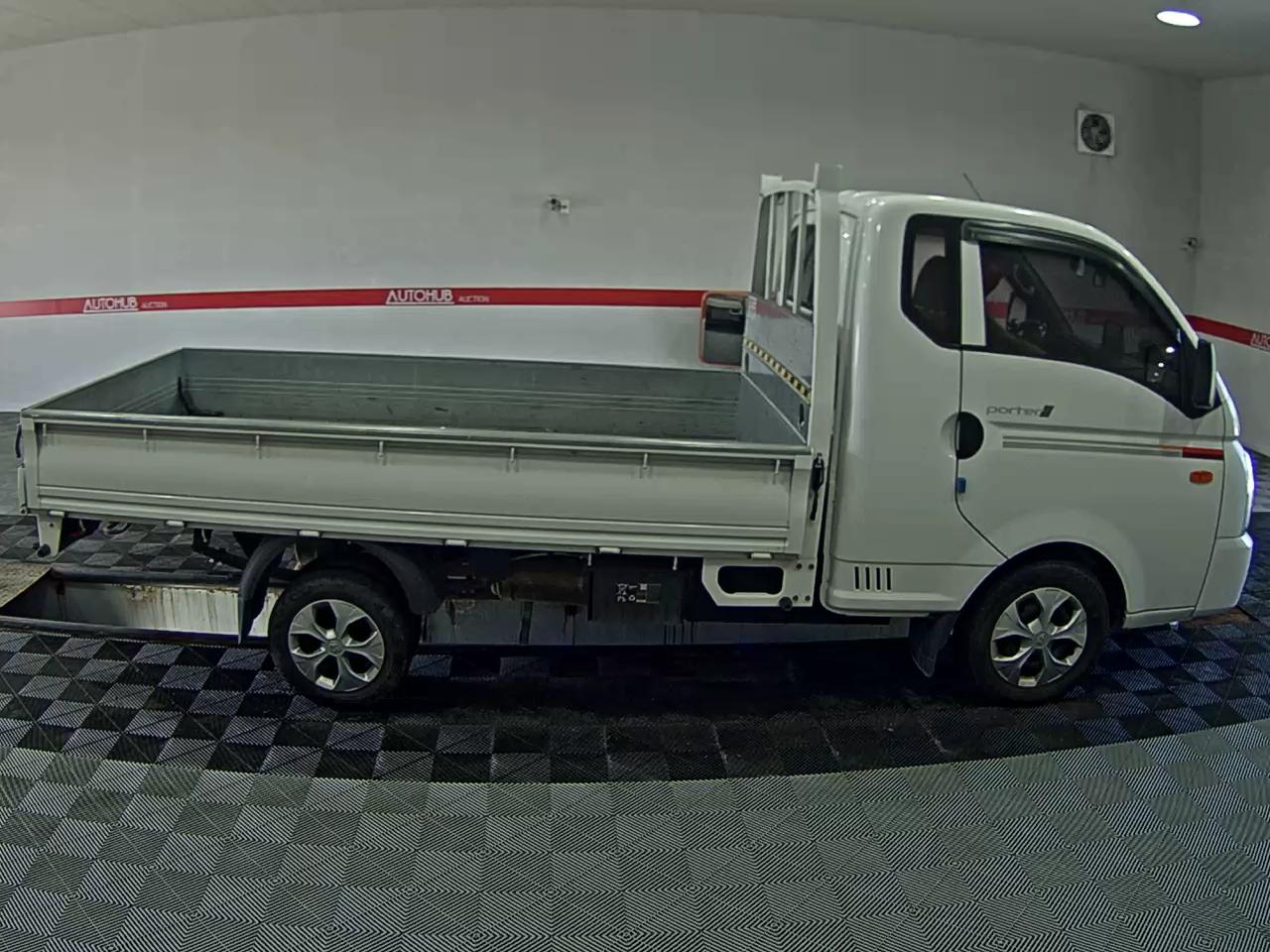 HYUNDAI PORTER II CRDi SUPER CAB EXTRA LONG WHEELBASE STYLE - фото 2