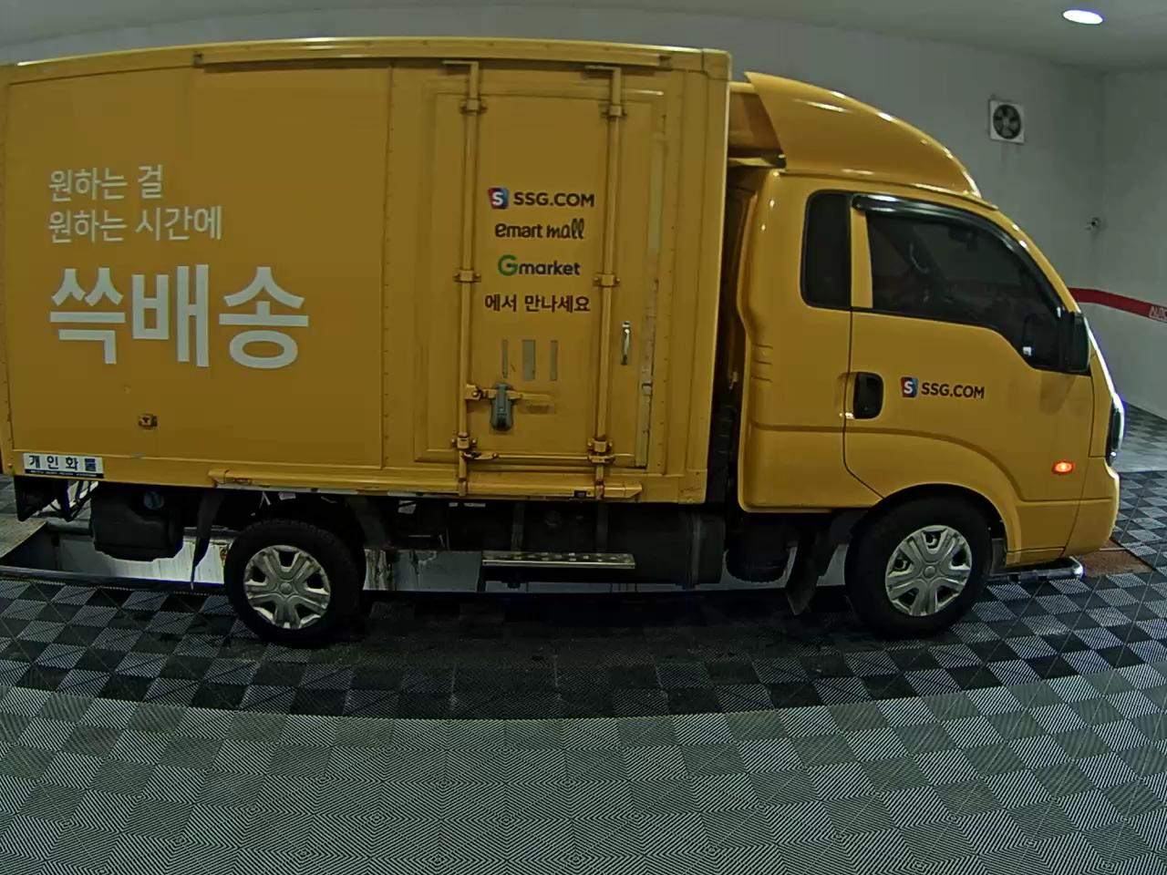 KIA THE NEW BONGO III CARGO FREEZER BOX TRUCK STANDARD MODEL - фото 2