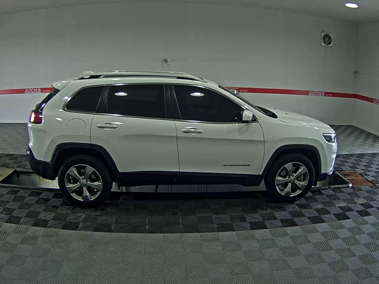 JEEP CHEROKEE (KL) 2.4 AWD LIMITED - фото 2