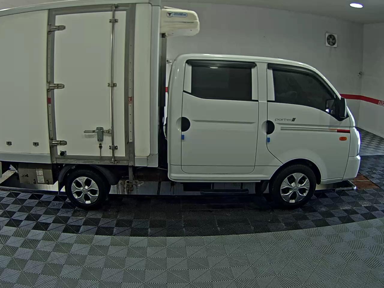 HYUNDAI PORTER II VGT DOUBLE CAB EXTRA LONG WHEELBASE SMART - фото 2