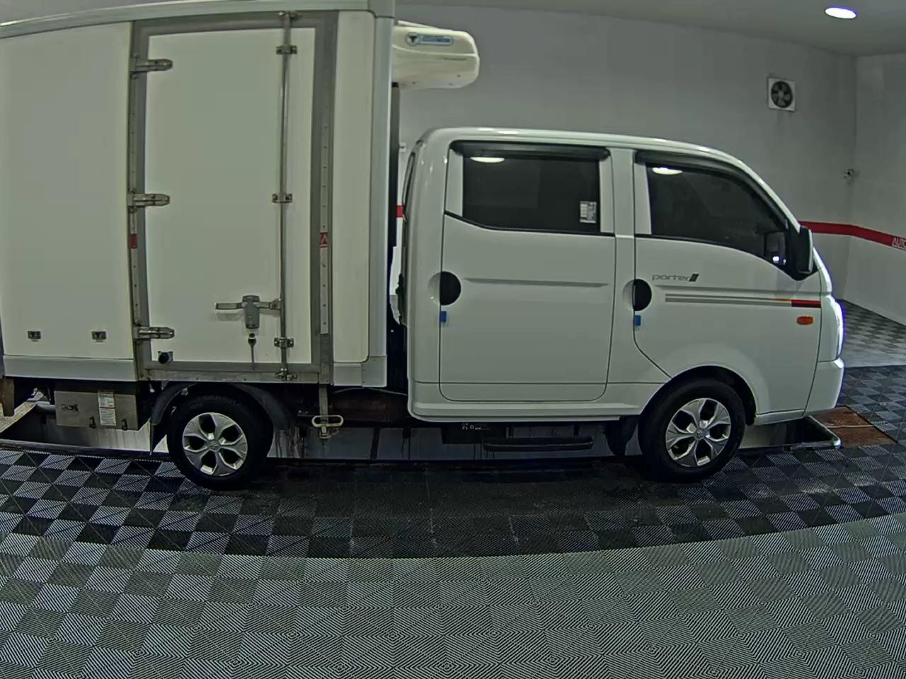 HYUNDAI PORTER II VGT DOUBLE CAB EXTRA LONG WHEELBASE SMART - фото 2