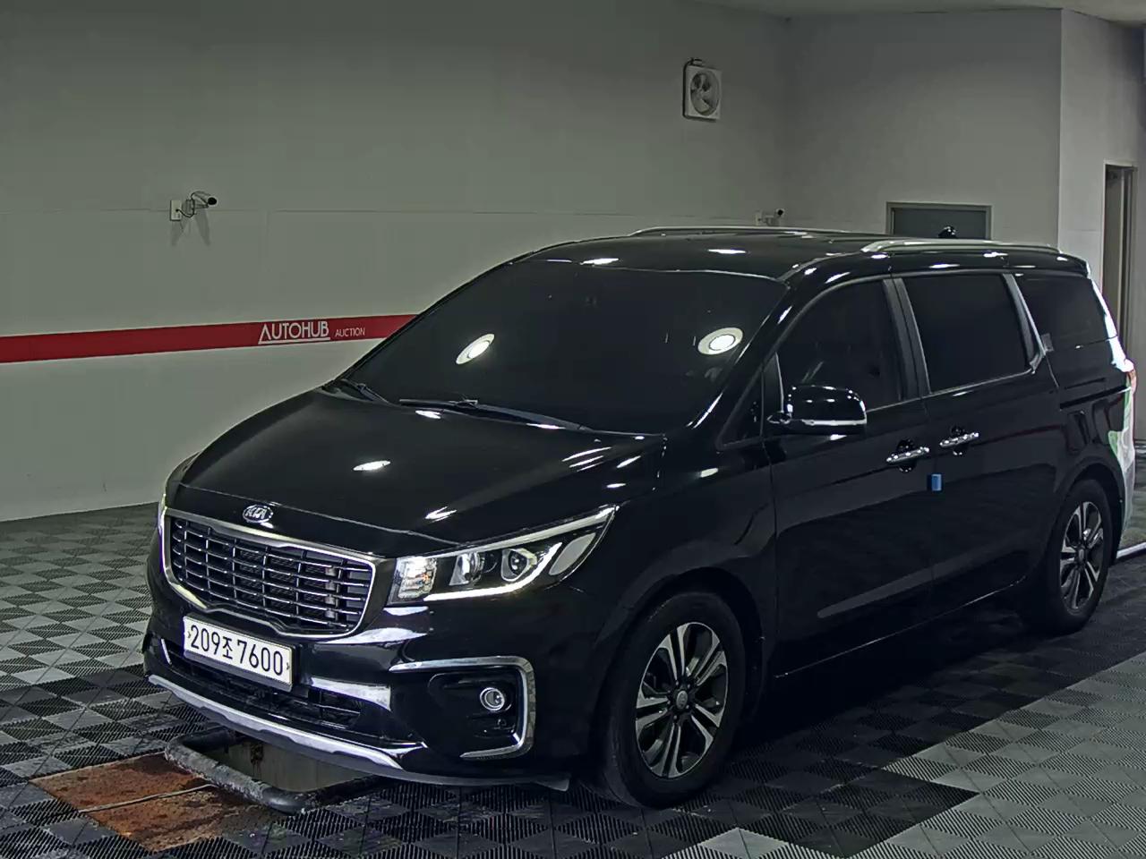KIA THE NEW CARNIVAL 9-SEATER DIESEL LUXURY - фото 0
