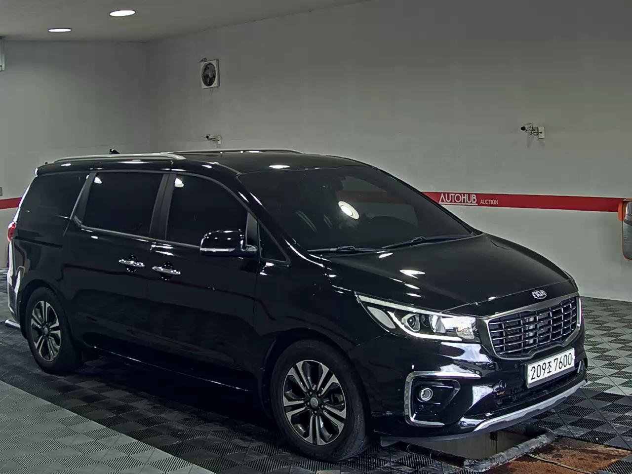 KIA THE NEW CARNIVAL 9-SEATER DIESEL LUXURY - фото 1