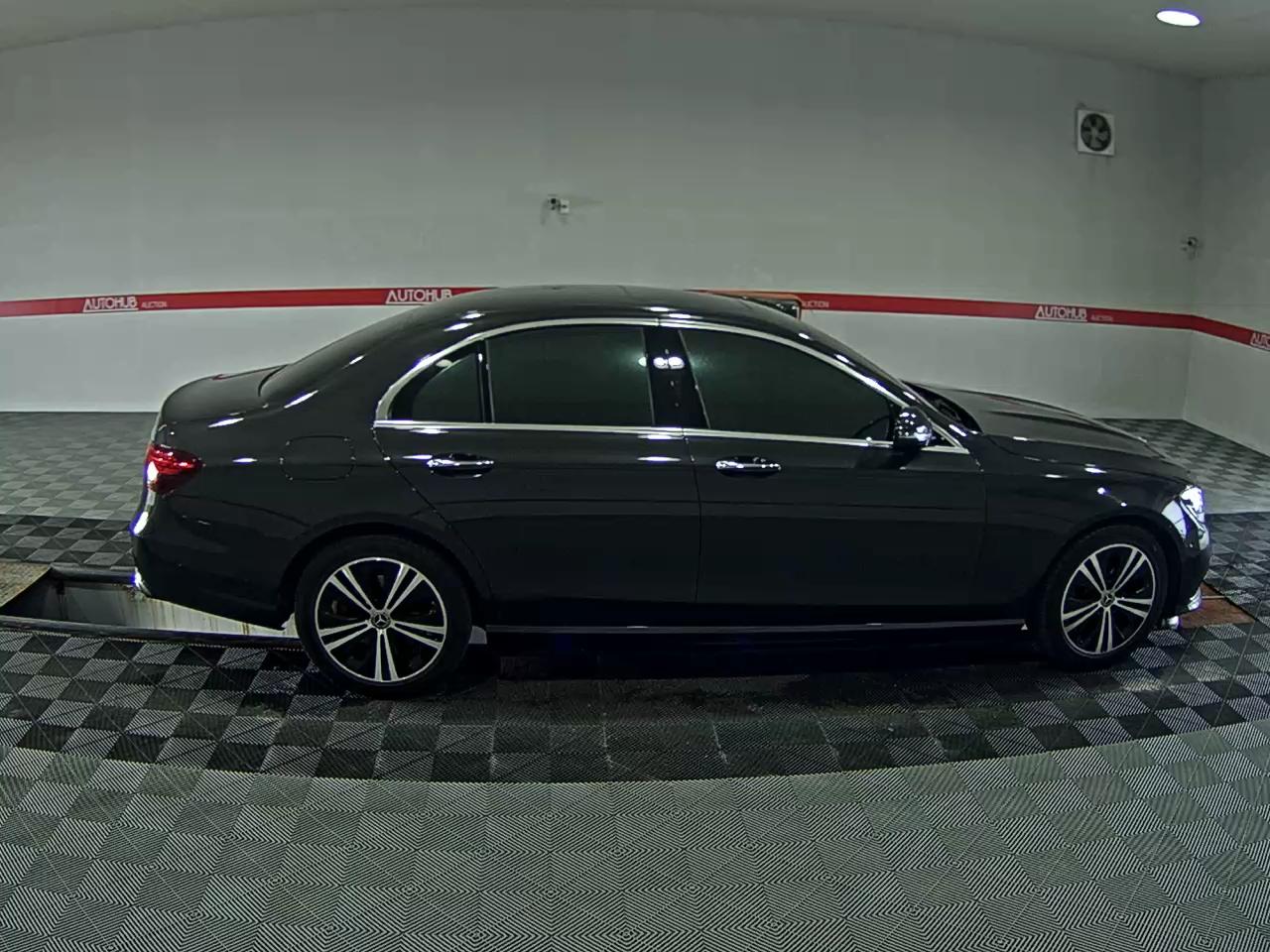 MERCEDES-BENZ E-CLASS (5TH GEN) E250 AVANTGARDE - фото 2
