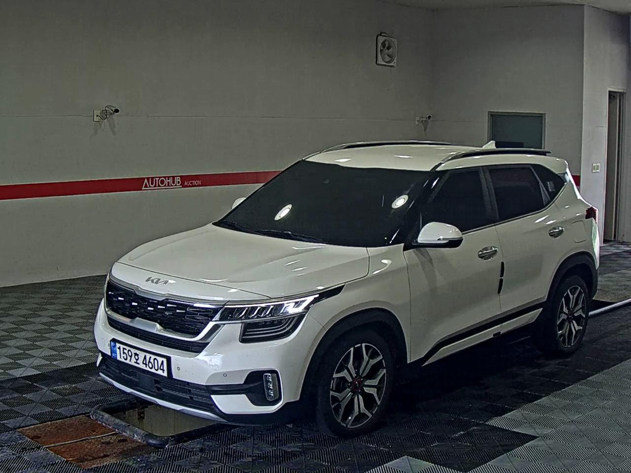 KIA SELTOS 1.6 GASOLINE 2WD SIGNATURE - фото 0