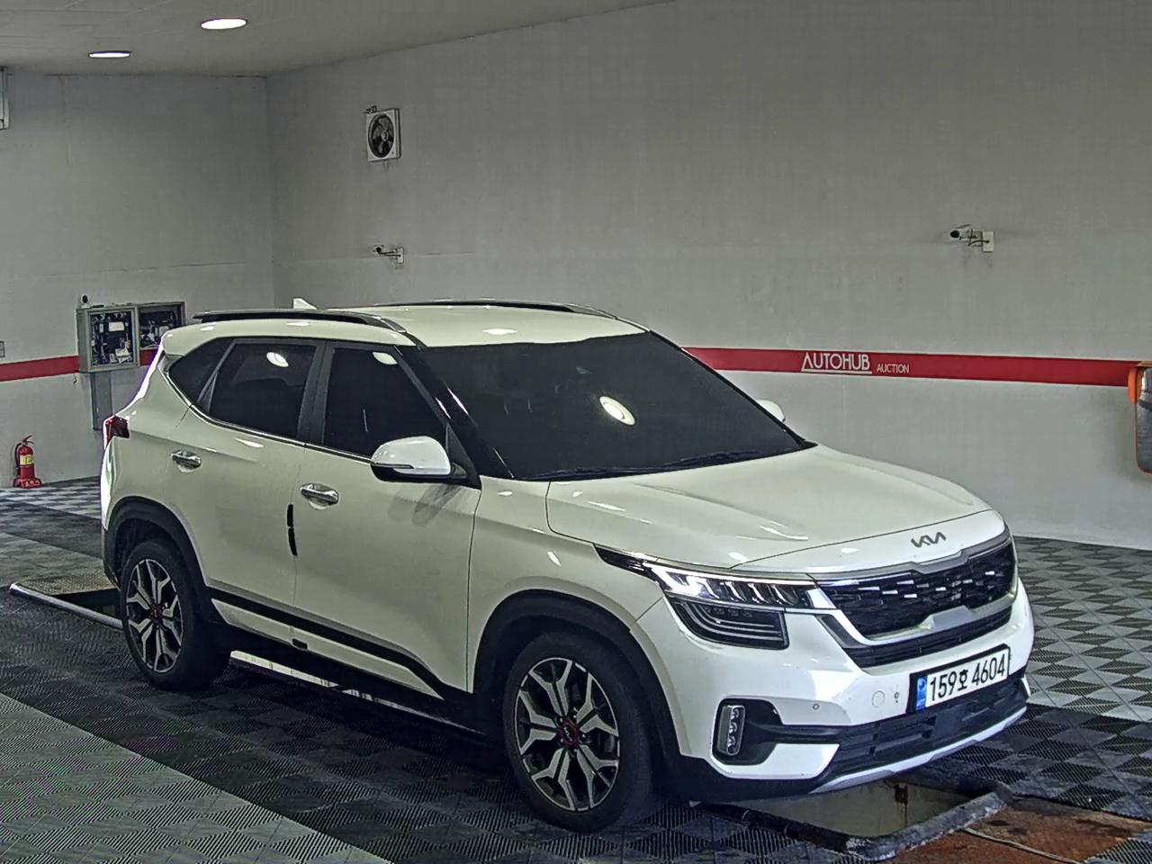 KIA SELTOS 1.6 GASOLINE 2WD SIGNATURE - фото 1