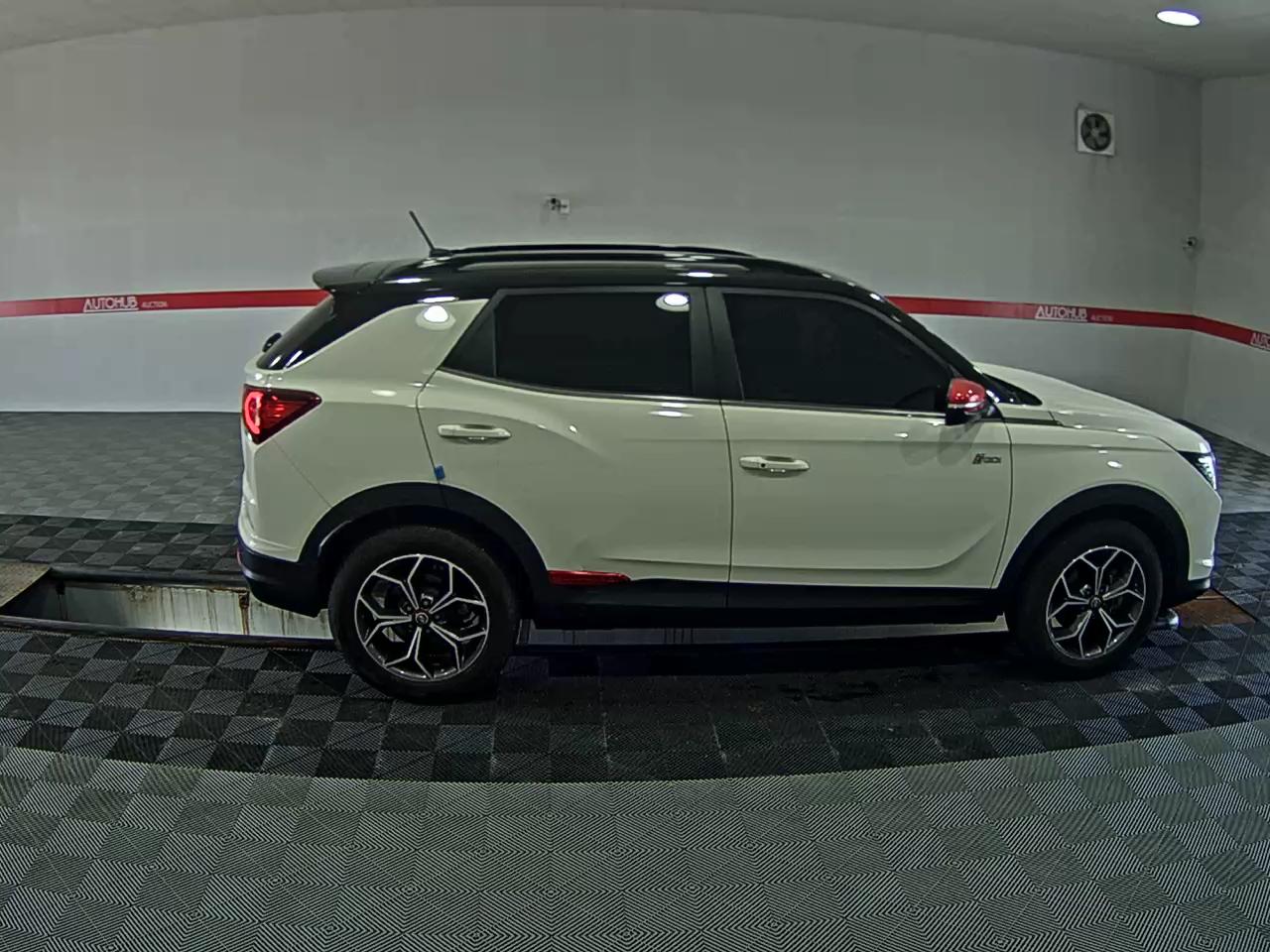 KG MOBILITY (SSANGYONG) ALL NEW KORANDO 1.5 GASOLINE 2WD R PLUS - фото 2