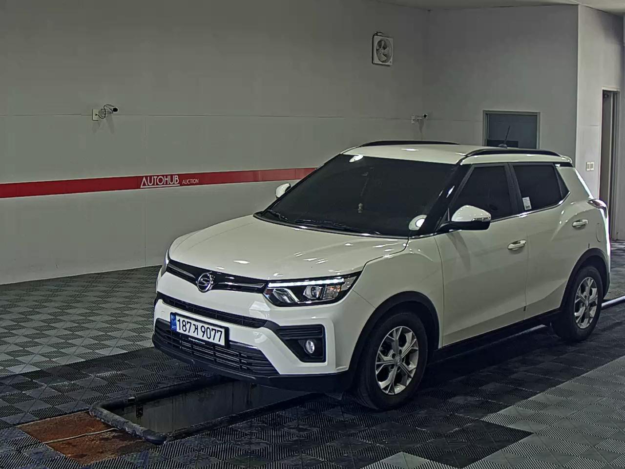 KG MOBILITY (SSANGYONG) VERY NEW TIVOLI 1.5 GASOLINE 2WD V3