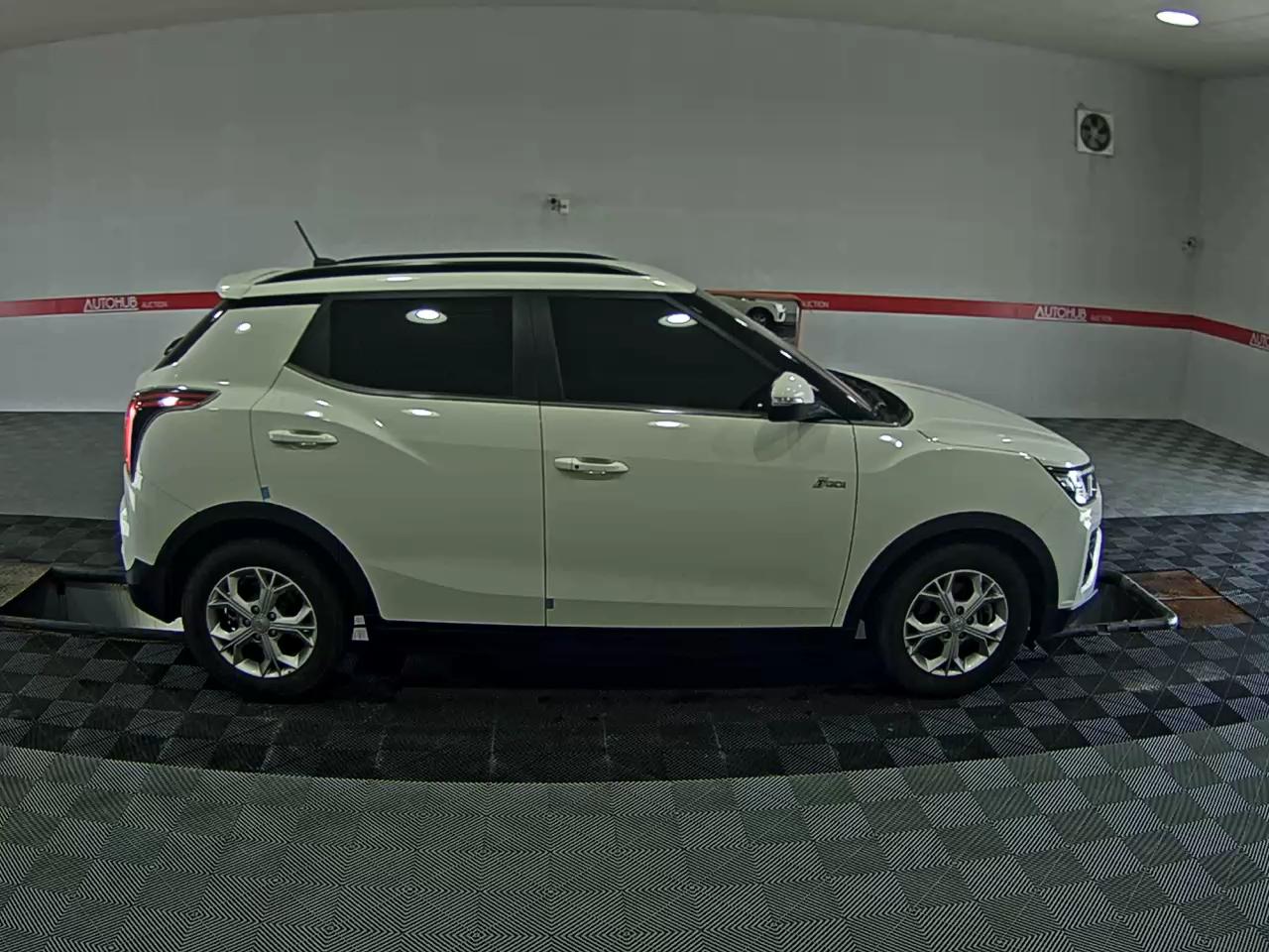 KG MOBILITY (SSANGYONG) VERY NEW TIVOLI 1.5 GASOLINE 2WD V3 - фото 2