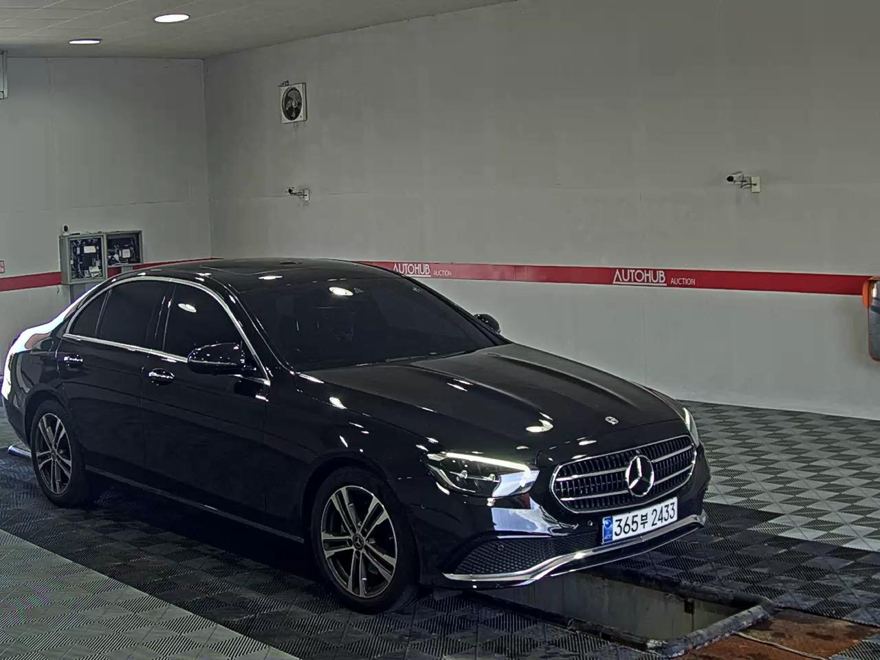 MERCEDES-BENZ E-CLASS (5TH GEN) E250 AVANTGARDE - фото 1