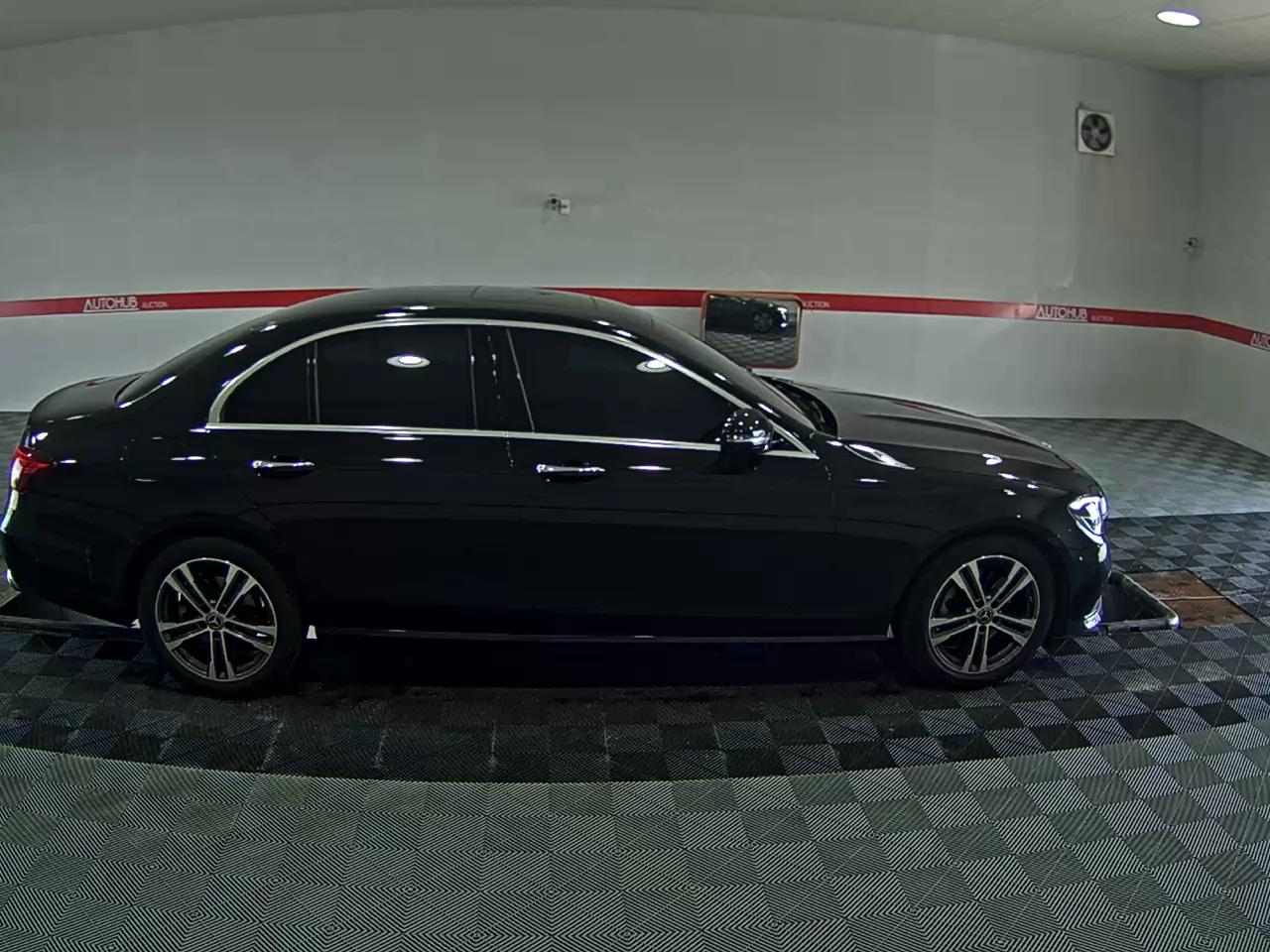 MERCEDES-BENZ E-CLASS (5TH GEN) E250 AVANTGARDE - фото 2