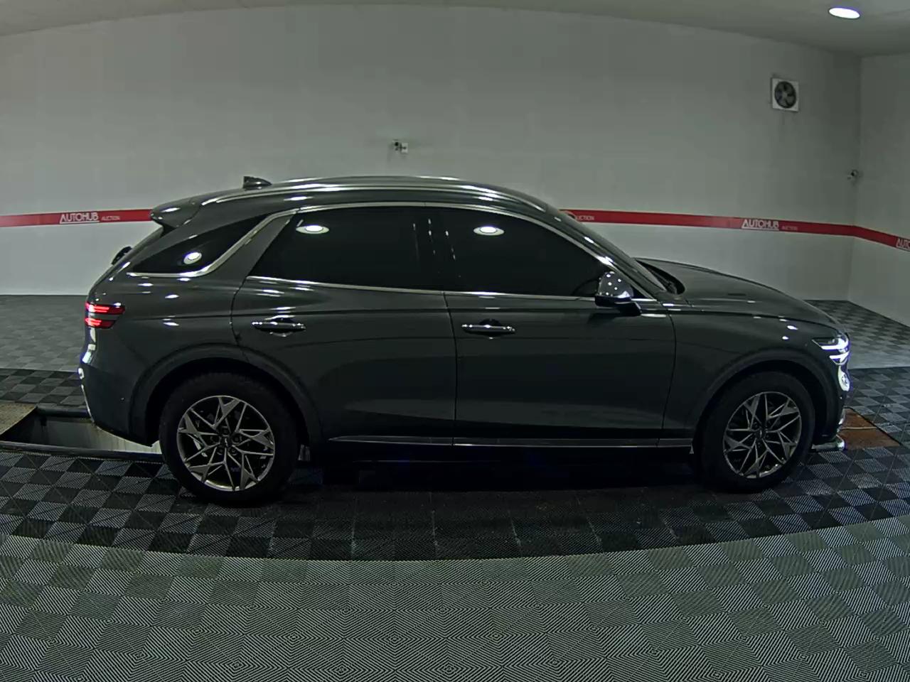 GENESIS GV70 2.5T AWD BASE MODEL - фото 2