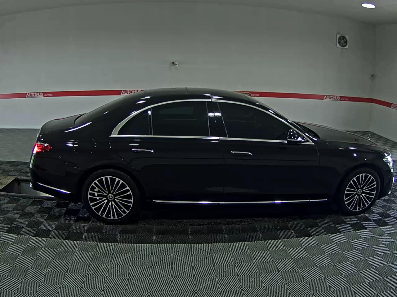 MERCEDES-BENZ S-CLASS (7TH GEN) S350d - фото 2