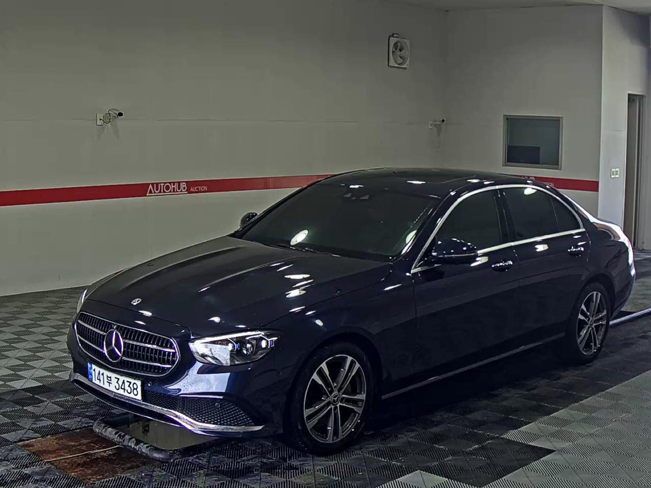 MERCEDES-BENZ E-CLASS (5TH GEN) E350 4MATIC AVANTGARDE - фото 0