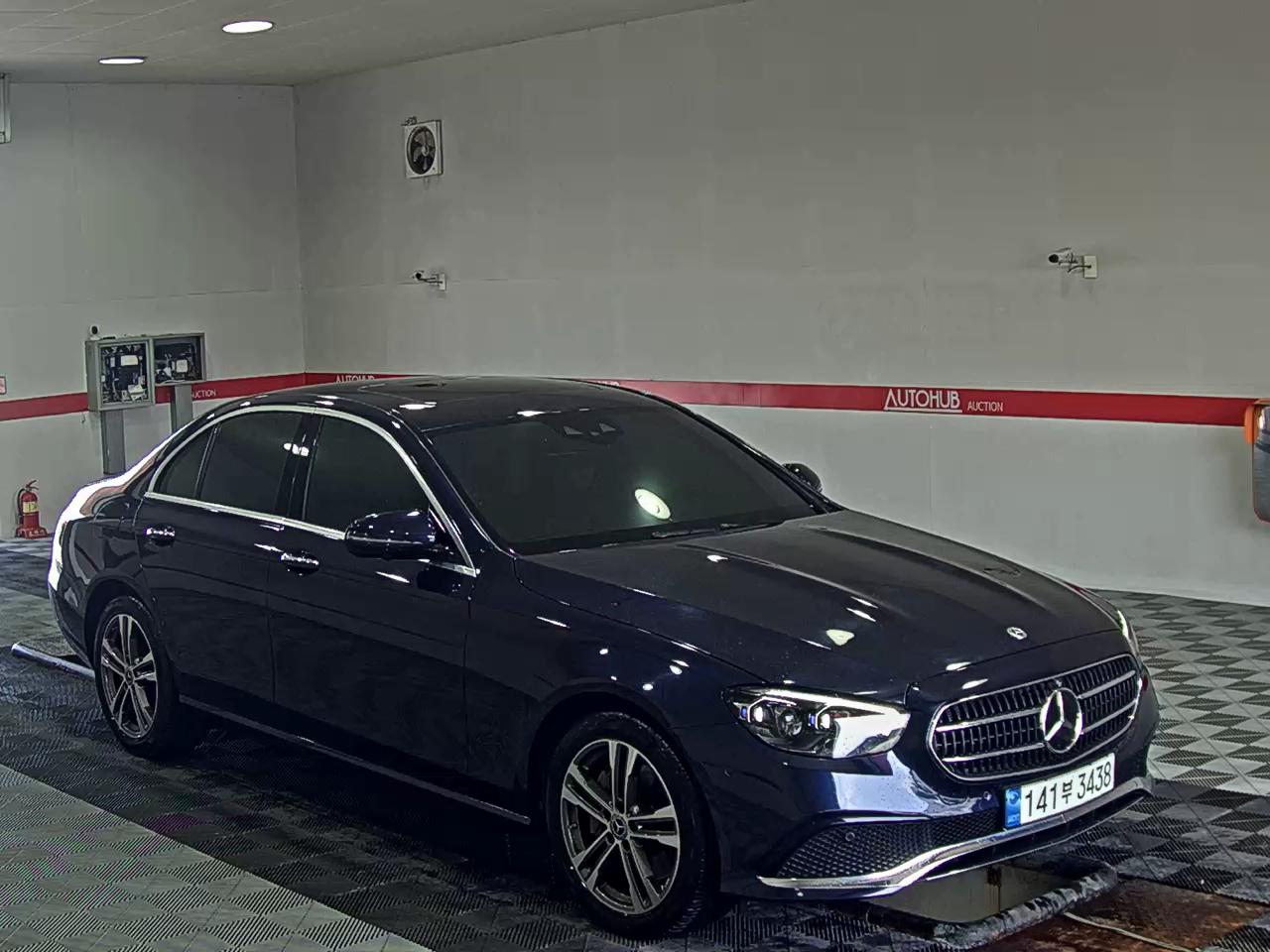 MERCEDES-BENZ E-CLASS (5TH GEN) E350 4MATIC AVANTGARDE - фото 1