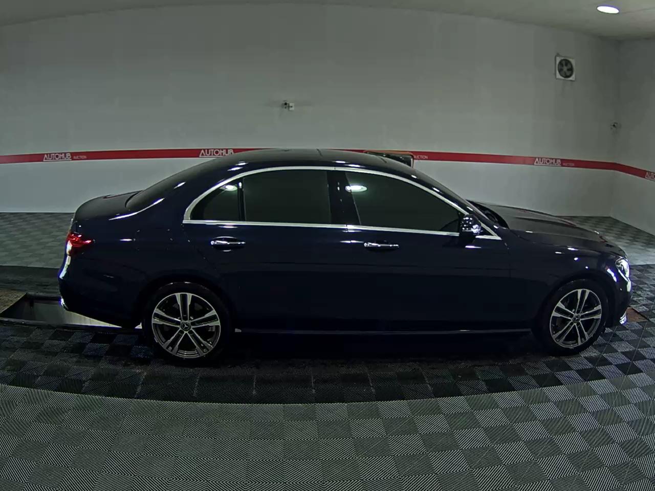 MERCEDES-BENZ E-CLASS (5TH GEN) E350 4MATIC AVANTGARDE - фото 2