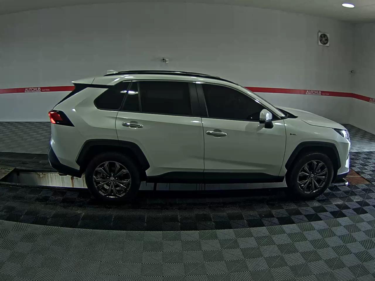TOYOTA RAV4 (5TH GEN) 2.5 AWD HYBRID LTD - фото 2