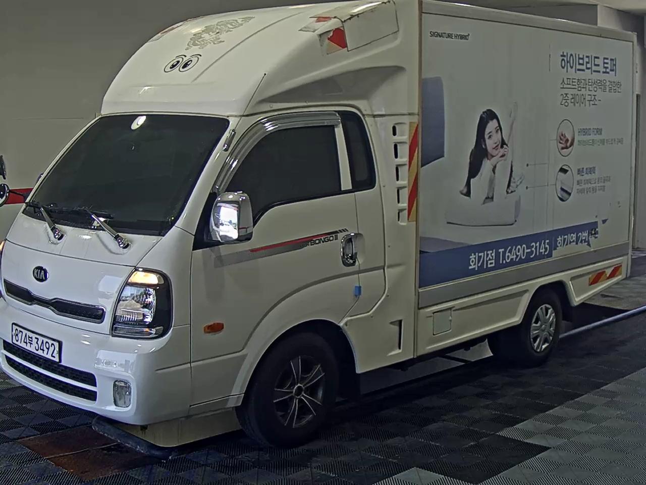 KIA THE NEW BONGO III CARGO WORK-THROUGH VAN