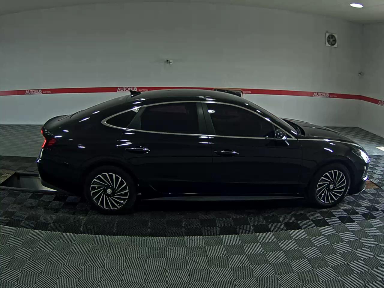 HYUNDAI SONATA (DN8) HYBRID 2.0 HEV PREMIUM FAMILY - фото 2