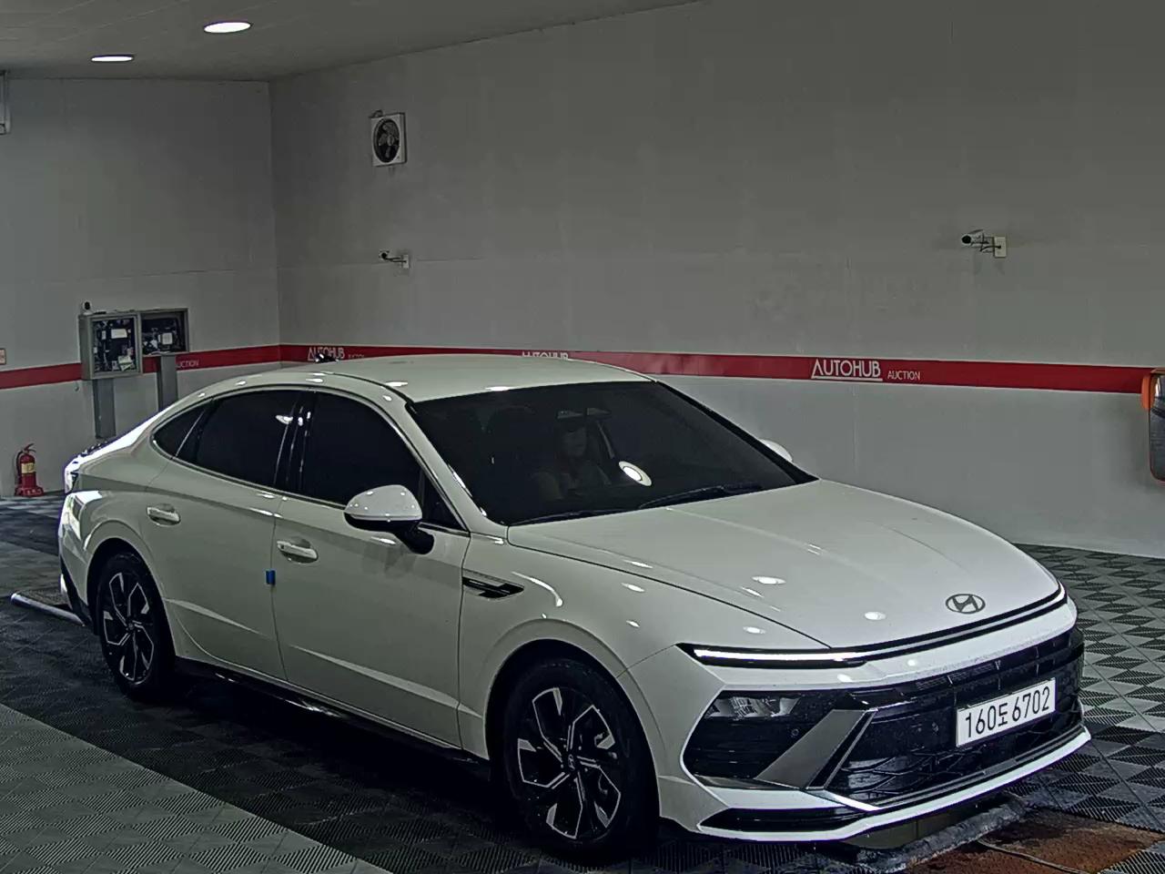 HYUNDAI SONATA THE EDGE GASOLINE 2.0 PREMIUM - фото 1