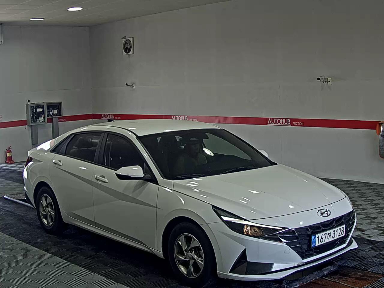HYUNDAI AVANTE (CN7) 1.6 GASOLINE MODERN - фото 1