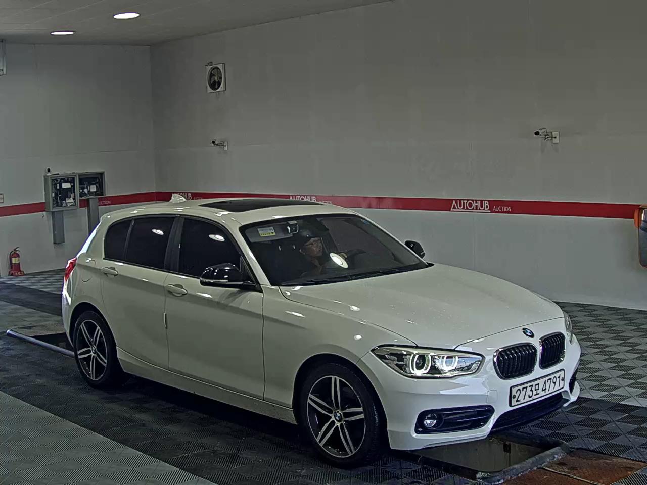 BMW 1 SERIES (2ND GEN) 5-DOOR 118d SPORTS - фото 1