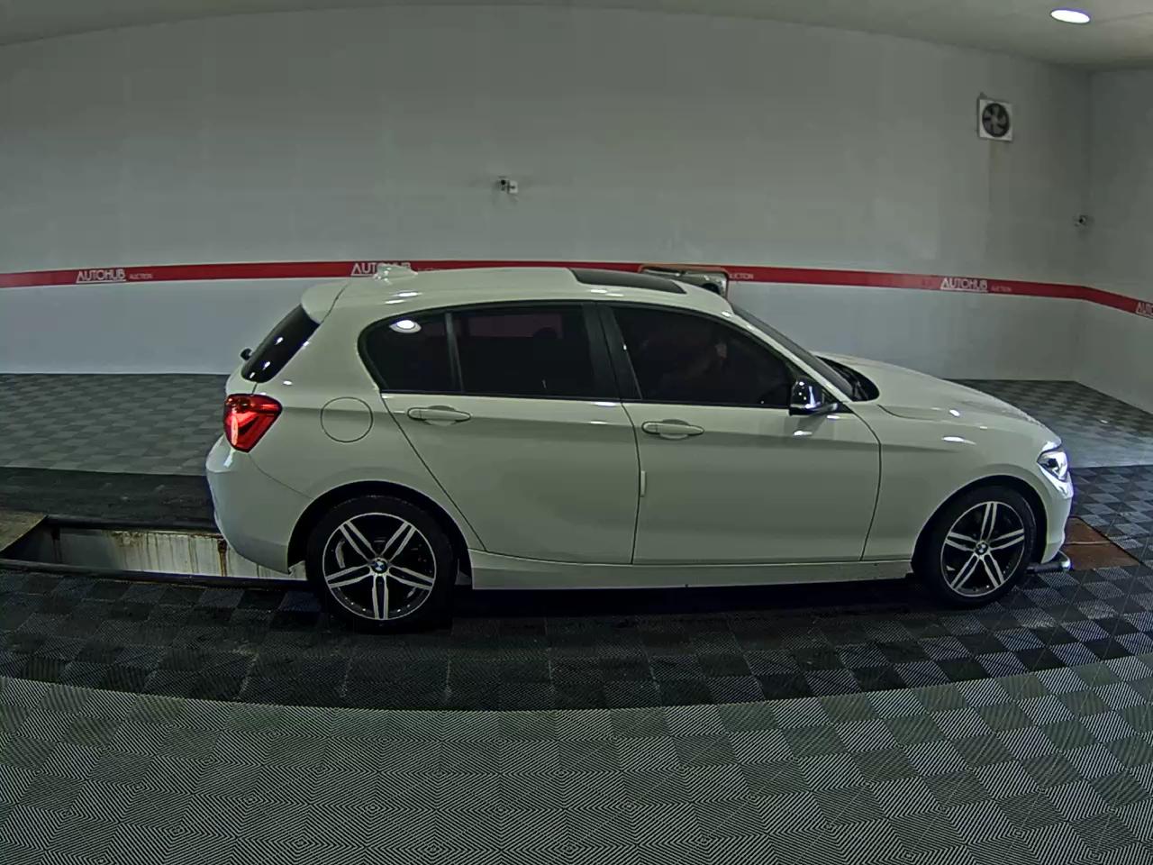 BMW 1 SERIES (2ND GEN) 5-DOOR 118d SPORTS - фото 2