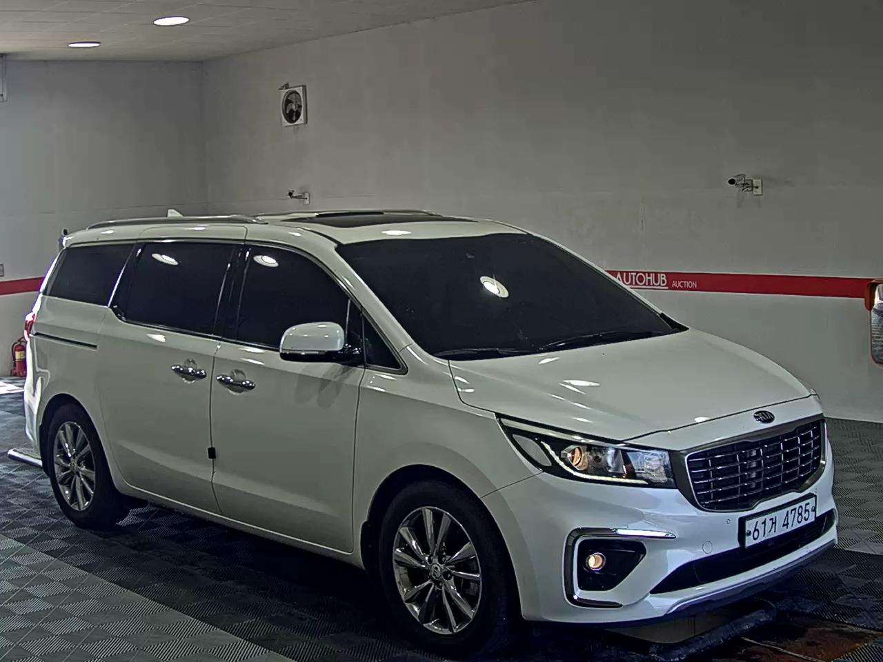 KIA THE NEW CARNIVAL 9-SEATER DIESEL PRESTIGE - фото 1