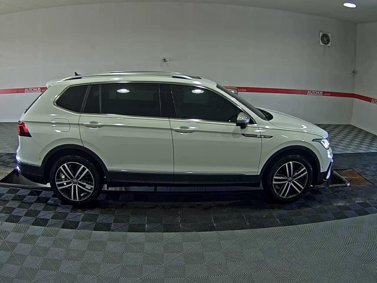 VOLKSWAGEN TIGUAN (2ND GEN) ALLSPACE 2.0 TSI PRESTIGE - фото 2